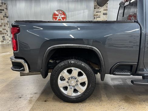 Used 2020 Chevrolet Silverado 2500 LTZ w/ LTZ Premium Package AWD/4WD image 17