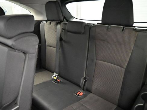 Used 2022 Toyota Highlander L AWD/4WD image 13