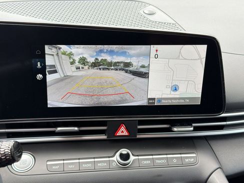 Used 2025 Hyundai Elantra SEL FWD image 23