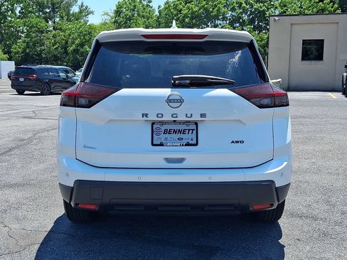 Used 2025 Nissan Rogue SV AWD/4WD image 5