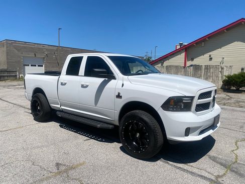 Used 2017 RAM 1500 Express w/ Express Value Package AWD/4WD image 7