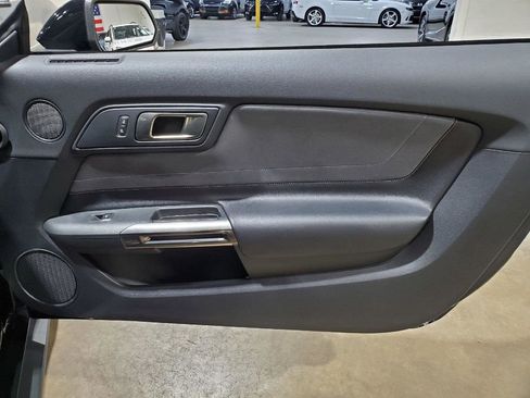 Used 2019 Ford Mustang Shelby GT350 w/ Technology Package image 16