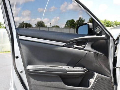 Used 2021 Honda Civic Sport image 14