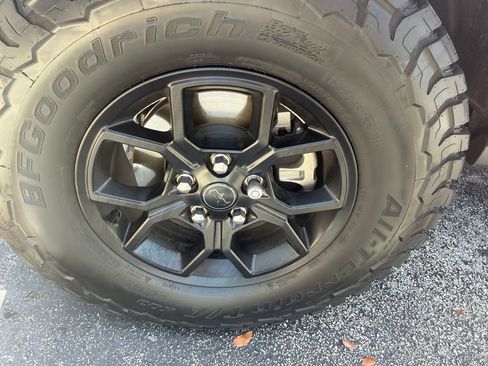 Used 2024 Jeep Wrangler Sport AWD/4WD image 36