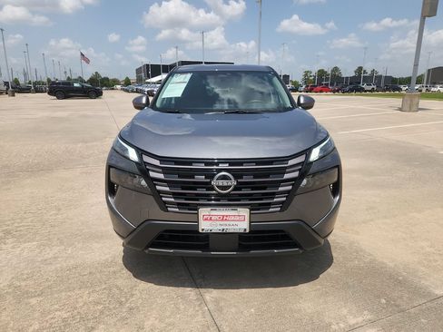 Used 2026 Nissan Rogue SV FWD image 11