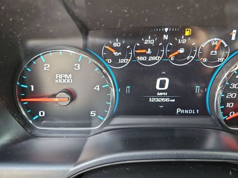 Used 2018 GMC Sierra 2500 Denali w/ Duramax Plus Package AWD/4WD image 17