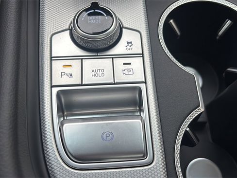 New 2026 Genesis G70 2.5T Prestige image 30