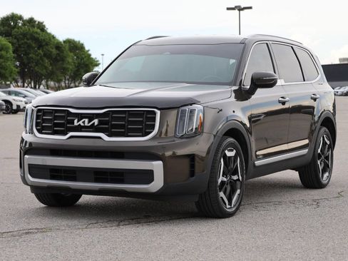 Used 2023 Kia Telluride S AWD/4WD image 6