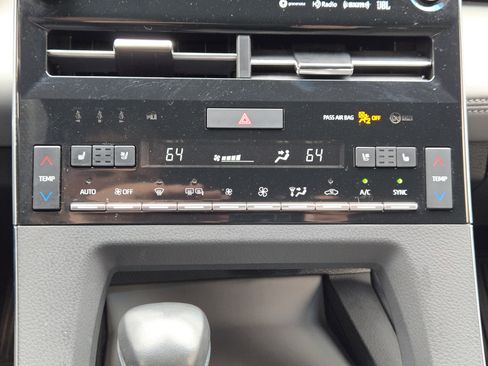 Used 2022 Toyota Avalon Limited w/ Advanced Safety Package image 21