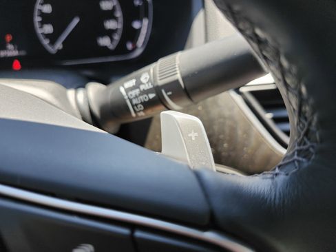 Used 2019 Honda Accord Touring image 38