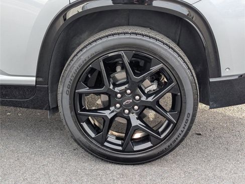 Used 2024 Chevrolet Traverse RS w/ LPO, Floor Liner Package image 10