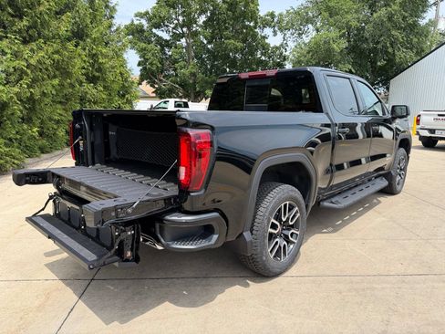 New 2026 GMC Sierra 1500 AT4 w/ AT4 Preferred Package AWD/4WD image 33