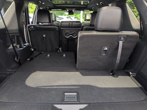 Used 2025 Honda Pilot Black Edition image 46