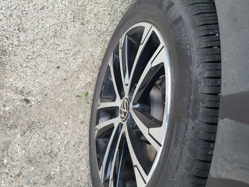 Used 2025 Volkswagen Jetta Sport image 12