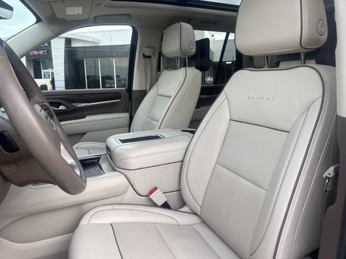 Used 2024 GMC Yukon Denali w/ Denali Reserve Package AWD/4WD image 6