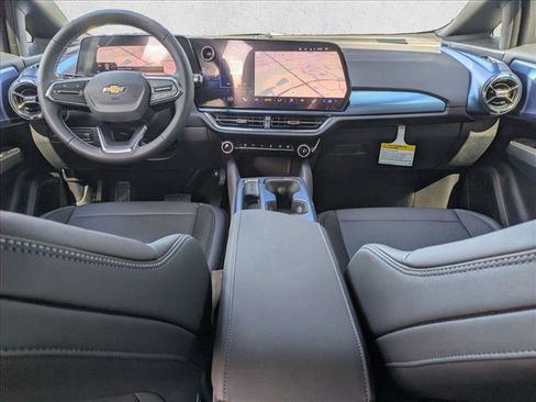 New 2026 Chevrolet Equinox EV LT image 14