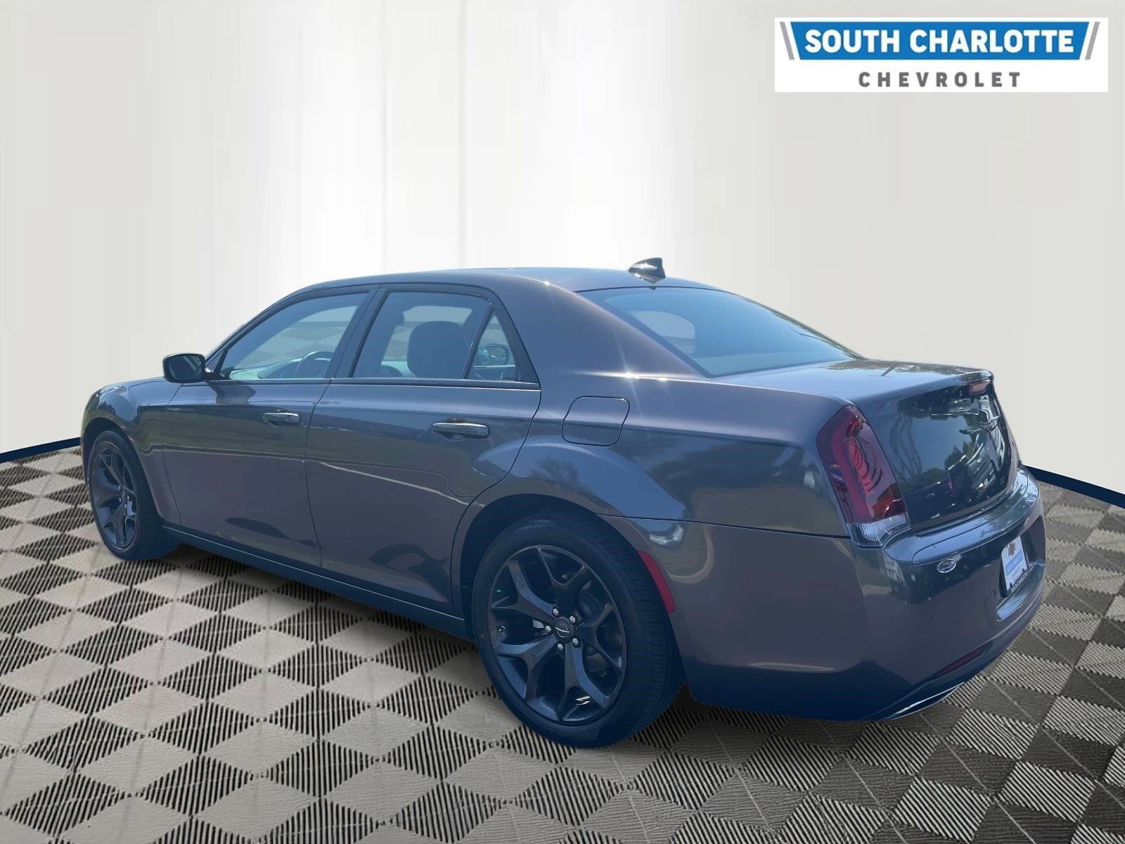 Used 2022 Chrysler 300 S RWD image 6