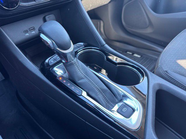 Used 2025 Buick Encore GX Preferred AWD/4WD image 9