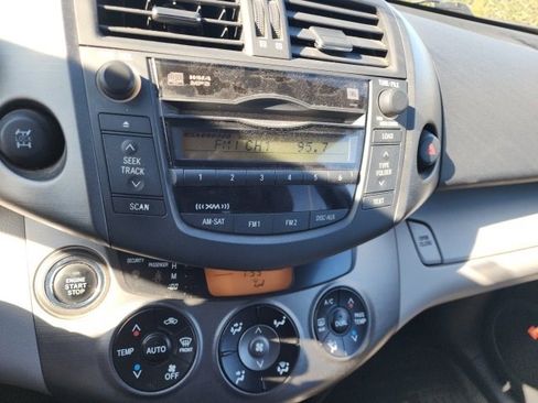 Used 2010 Toyota RAV4 Limited image 11