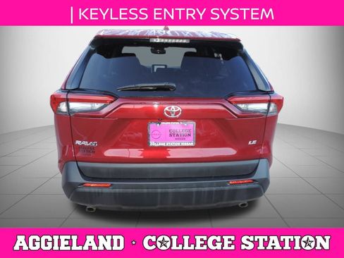 Used 2023 Toyota RAV4 LE FWD image 5