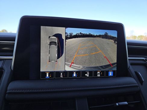 Used 2024 Chevrolet Suburban RST w/ Luxury Package image 32