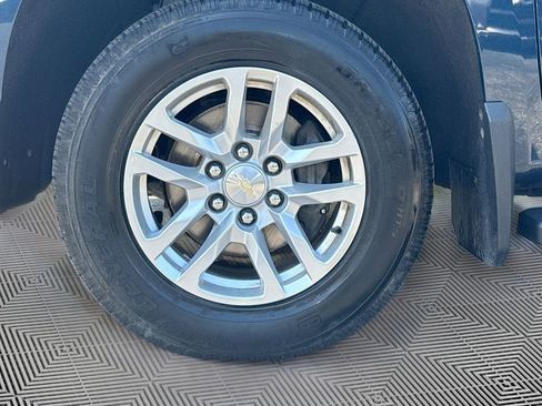 Used 2020 Chevrolet Silverado 1500 LTZ AWD/4WD image 30