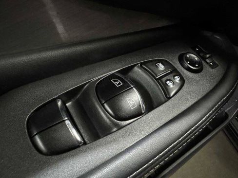 Used 2017 Nissan Murano SL w/ SL Technology Package FWD image 29