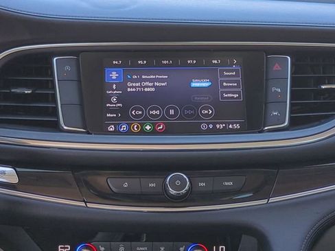 Used 2024 Buick Enclave Essence FWD image 22