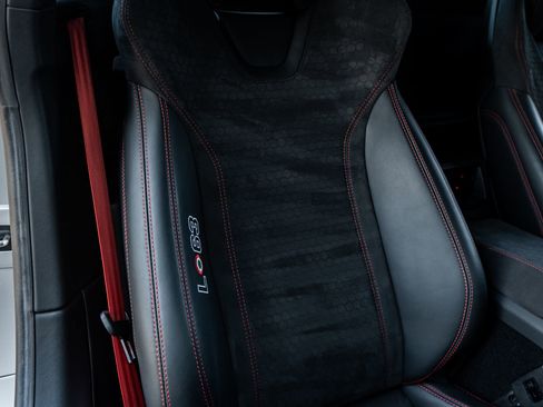 Used 2017 Lamborghini Huracan LP 610-4 Avio image 33