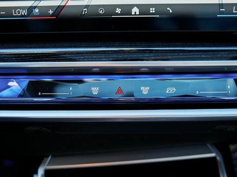 Used 2025 BMW 760i xDrive 760i xDrive w/ Executive Package image 71