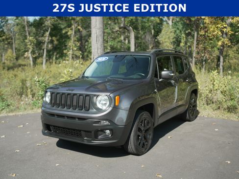 Used 2016 Jeep Renegade Latitude image 4