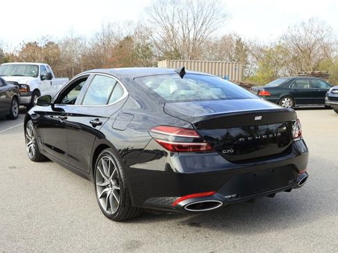 Used 2025 Genesis G70 2.5T image 8