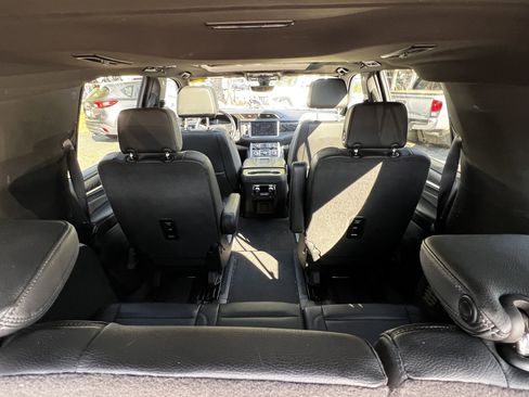 Used 2022 GMC Yukon XL Denali w/ Advanced Technology Package image 53