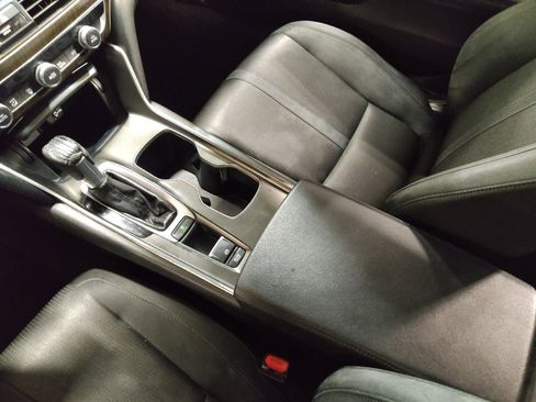 Used 2020 Honda Accord EX image 26