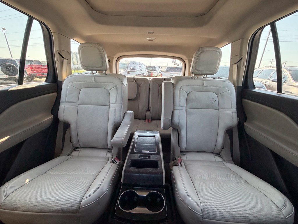 Used 2022 Lincoln Aviator Reserve w/ Equipment Group 201A AWD/4WD image 25