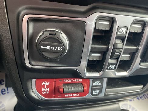 Used 2022 Jeep Gladiator Rubicon w/ LED Lighting Group image 26