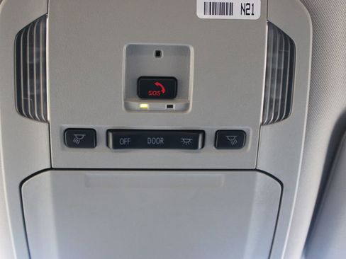 Used 2024 Toyota Highlander LE image 42