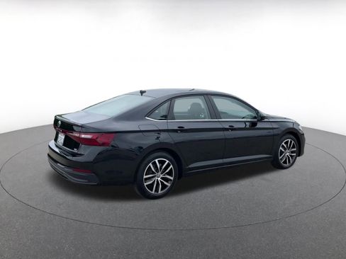 Used 2025 Volkswagen Jetta SE image 15