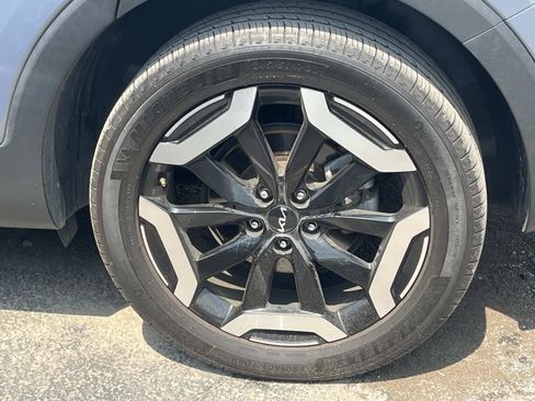 Used 2023 Kia Telluride S w/ S Sunroof Package AWD/4WD image 5