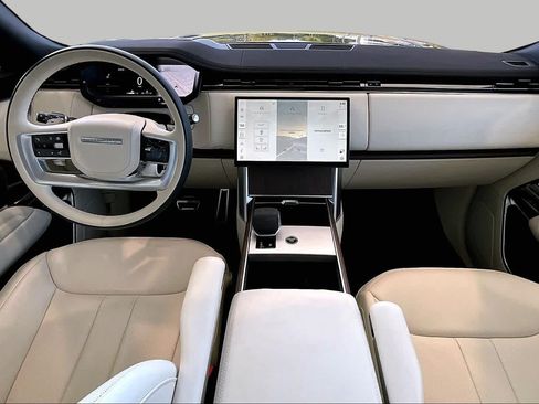 Used 2026 Land Rover Range Rover SE AWD/4WD image 15