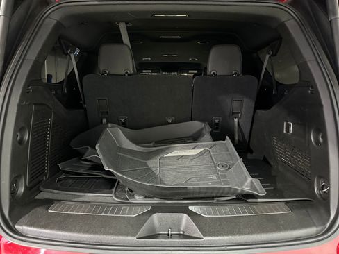 Used 2021 Chevrolet Suburban RST image 38