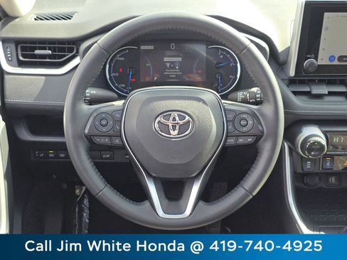 Used 2023 Toyota RAV4 XLE w/ Convenience Package image 28