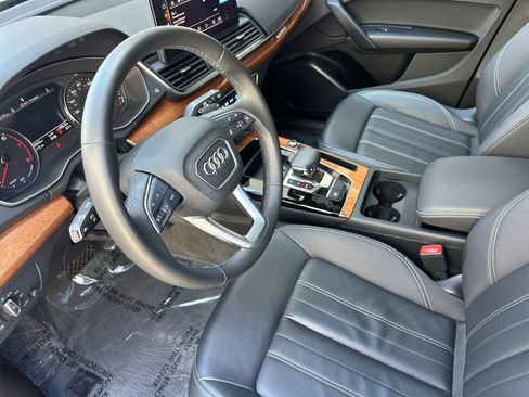 Used 2023 Audi Q5 2.0T Premium w/ Convenience Package AWD/4WD image 11