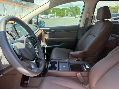 Used 2026 Honda Odyssey Touring image 13