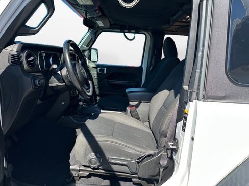 Used 2020 Jeep Wrangler Sport image 11