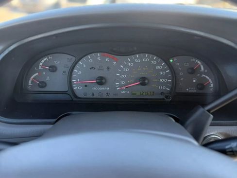 Used 2004 Toyota Sequoia SR5 image 7