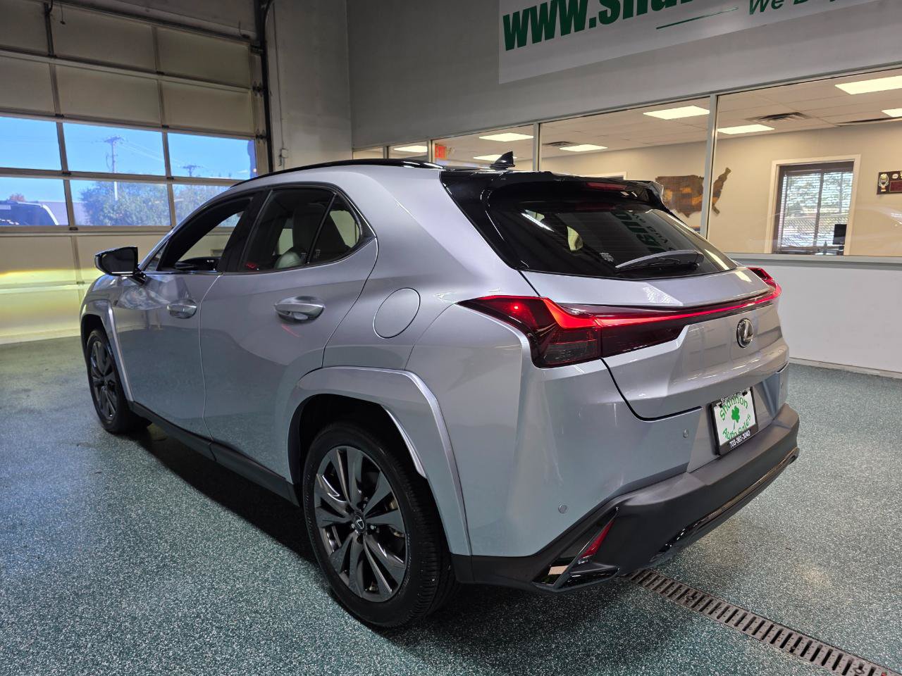 Used 2024 Lexus UX 250h F Sport FWD image 9