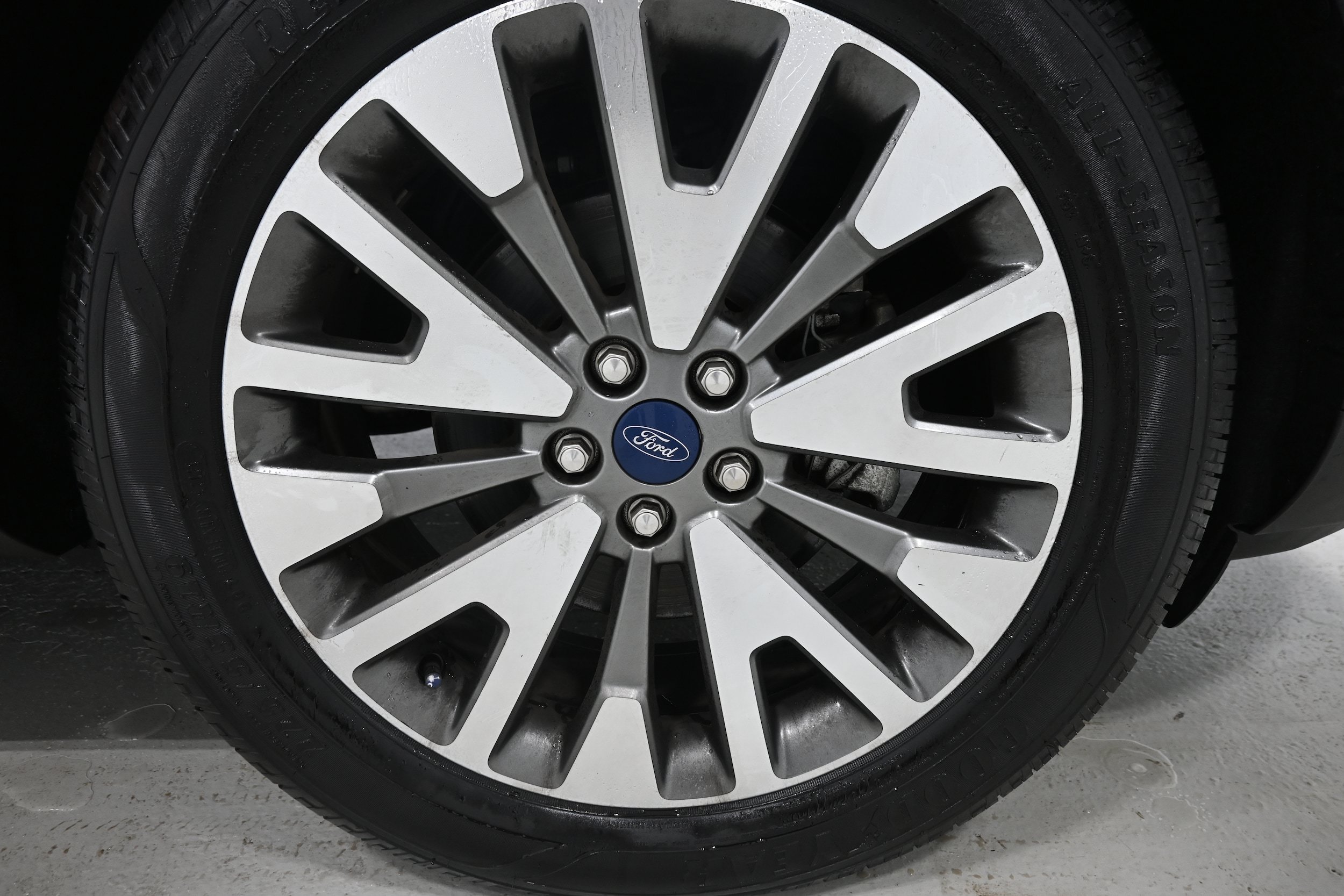 Used 2020 Ford Escape Titanium w/ Titanium Premium Package 2.0 AWD/4WD image 38