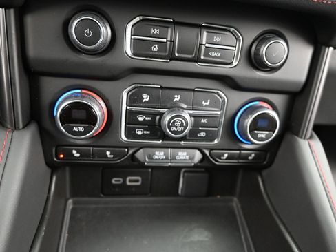 Used 2024 Chevrolet Tahoe RST w/ Luxury Package image 33