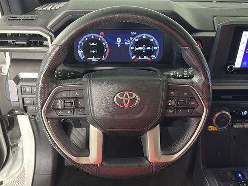 Used 2025 Toyota 4Runner TRD Sport AWD/4WD image 11